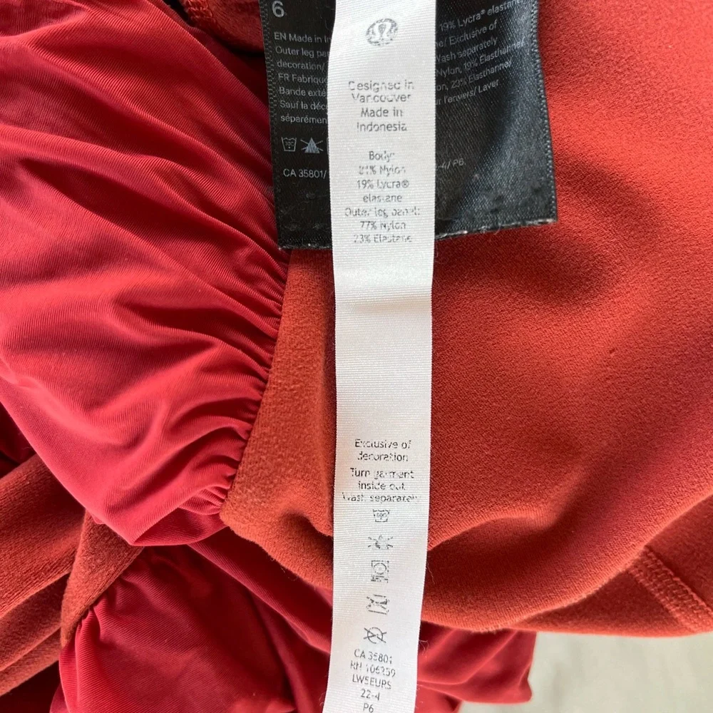 Lululemon Size 6 Align HR 25